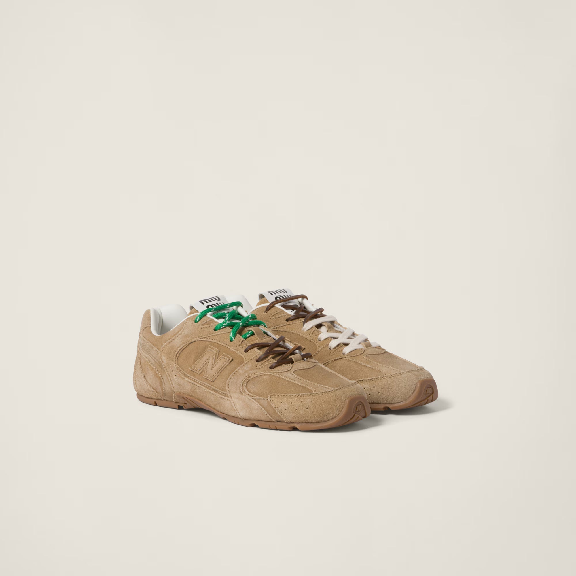 Sneakers NB x Miumiu - Złamana biel