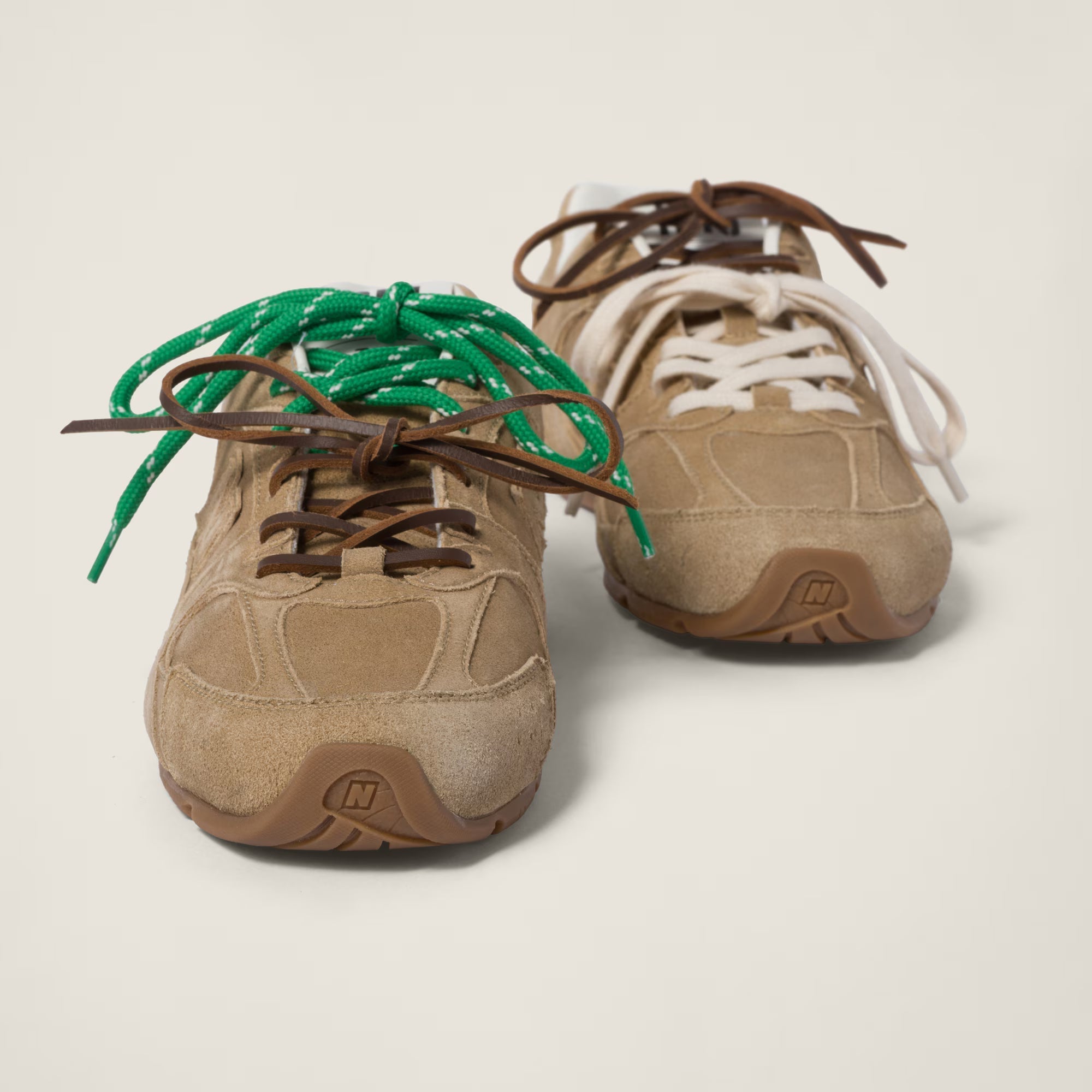 Sneakers NB x Miumiu - Złamana biel